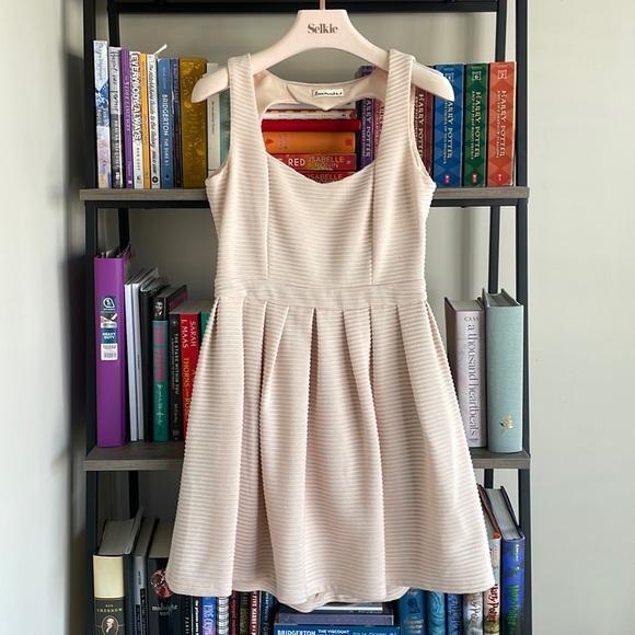 Dresses & Skirts - Heart-back Cutout Pink Dress